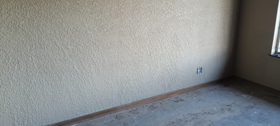 4 Bedroom Property for Sale in Pellissier Free State